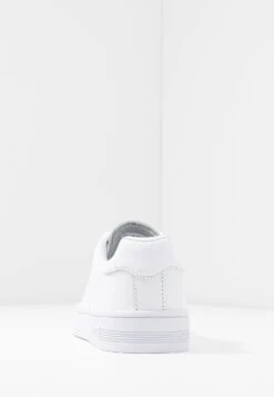 K-Swiss Court Frasco - Sneakers Laag - White -Caprice Winkel 03b929256a984753b06cc2432f82a91a