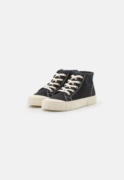 Peggy Mid Rise Plimsoll - Sneakers Hoog - Black -Caprice Winkel 07655e0986ff46f4a3f0e13ed73c8562