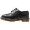 Dr. Martens 3989 Wingcap Brogue - Veterschoenen - Black 2 Dr. Martens 3989 Wingcap Brogue - Veterschoenen - Black -Caprice Winkel 1d0d4414fee044c297abb641984fb8f7
