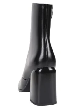 Enkellaarsjes Met Hoge Hak - Black -Caprice Winkel 380f546f3aee4800acb58fa93bfdc31e