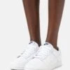 Nike Sportswear Dunk- Sneakers Laag - White -Caprice Winkel 4724a03f07a043ada50f41c442fe69dc
