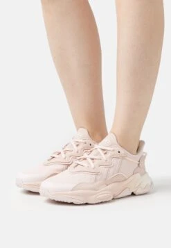 Adidas Originals Ozweego- Sneakers Laag - Nude