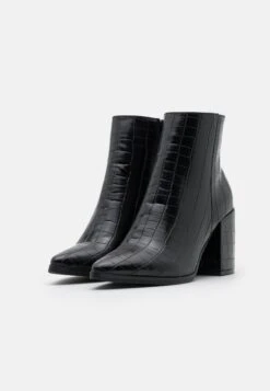 Amina Helled Dress - Korte Laarzen - Black -Caprice Winkel 52ac6a16ac574793b7775632f418243c