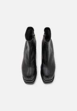 Lamoda Static - Enkellaarsjes Met Hoge Hak - Black -Caprice Winkel 547caf6aa3c242a0a70ed85efc0ca644