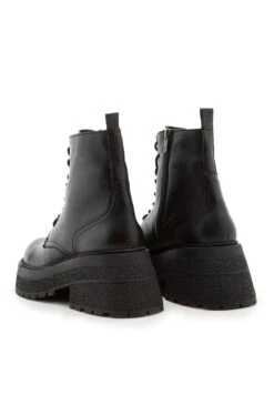 Karen - Enkellaarsjes Met Plateauzool - Black -Caprice Winkel 5a794d04eb314f8d89701ffa4e8d7299