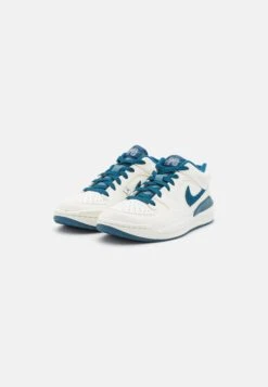 Jordan Stadium 90 - Sneakers Laag - Sail/Sky/Ozone Blue -Caprice Winkel 7c4c6d3710f342f3b500eac55da632e8