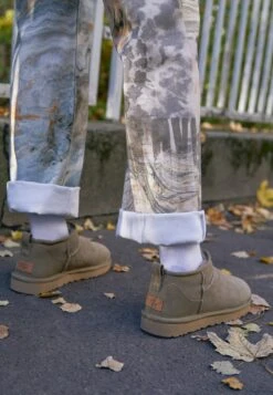 Ugg Korte Laarzen - Marrone 11 Ugg Korte Laarzen - Marrone -Caprice Winkel 805545edaa1f4bd18248d04b1a641ed4