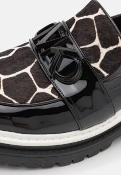 MICHAEL Michael Kors Parker Lug Loafer - Instappers - Black/Optic White -Caprice Winkel 822c2fd4edd94e3eb24e037d49cd3bcf