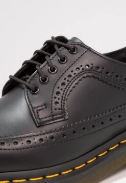 Dr. Martens 3989 Wingcap Brogue - Veterschoenen - Black -Caprice Winkel 8671a8d540b04fffa0fc24b6dd40b137