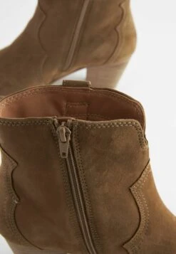 Next Forever Comfort Western Wide Fit - Cowboy-/Bikerlaarsjes - Tan Brown -Caprice Winkel 9be2ed39e1864a73a46b64e18d06336e