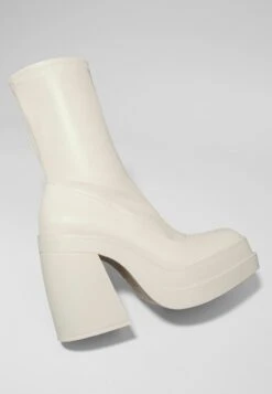 BERSHKA Fitted 11103160 - Enkellaarsjes Met Plateauzool - Off White -Caprice Winkel a0ed016a165f48f3a5040d7ccd50778f