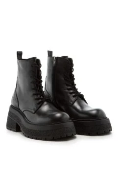 Karen - Enkellaarsjes Met Plateauzool - Black -Caprice Winkel a147d50e8fcb47a2b1a2237b280af663