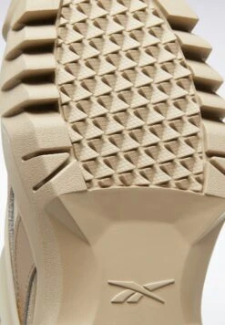 Reebok Classic Club C Cardi- Sneakers Laag - Modern Beige/Modern Beige/Champagne -Caprice Winkel a4c5254b37be4a0bbbfd294522def8a1