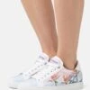 Zadig & Voltaire La Flash Palm Tree- Sneakers Laag - Blanc -Caprice Winkel a9bcef7a9e7e4a62865dab1dd92481ca