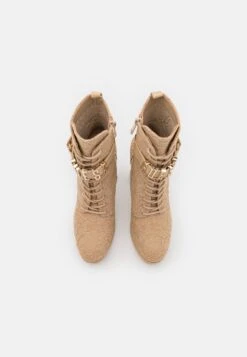 Guess Biola - Veterboots - Beige -Caprice Winkel aa8885df4c8e4d0caf1af646f1bf4b8d