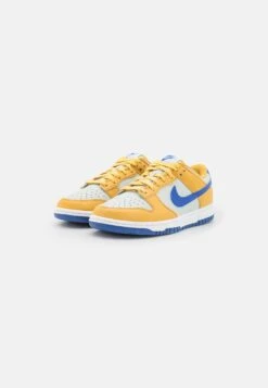 Nike Sportswear Dunk Next Nature - Sneakers Laag - Wheat Gold/Hyper Royal/Light Silver/White/Black/Volt -Caprice Winkel aad94648bdb3425e9584eafea00ac45f