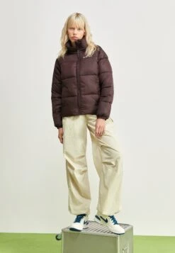 Jordan Stadium 90 - Sneakers Laag - Sail/Sky/Ozone Blue -Caprice Winkel bd6ede98e0bc483787b6f759c97f41d9