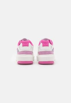 Emporio Armani Sneakers Laag - White/Pink -Caprice Winkel cd8606c0404d4dc7b47fd31e66df423e