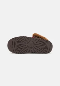 Ugg Funkarra Cabin Cuff - Enkellaarsjes Met Plateauzool - Burnt Cedar -Caprice Winkel d2354cbbb5904f7c93321ef7c4da784f