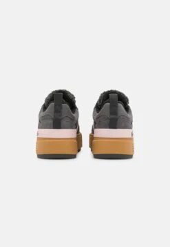 Lacoste Sneakers Laag - Black/Pink 11 Lacoste Sneakers Laag - Black/Pink -Caprice Winkel daa8fe66b347491096226ebf38cdcc50