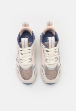 EA7 Emporio Armani Ace Runner Unisex - Sneakers Laag - Pastel Parchment/Whisper Pink -Caprice Winkel dfe03de2140b47cfb5ae9b574737fcf2