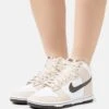 Nike Sportswear Nike Dunk - Sneakers Hoog - Beige/White -Caprice Winkel e14b9f88b3ec4d27b3f17757fce5dccc