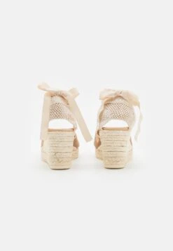 Manebi Low Wedge- Sandalen Met Plateauzool - Vintage Taupe -Caprice Winkel e5a693e5624646528b78addbe6d8b583