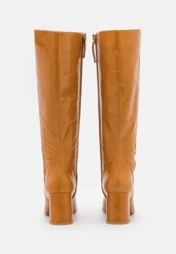 ANGEL ALARCON Laarzen - Brown -Caprice Winkel e73f57f285a546da878e269981f30b16