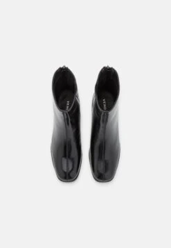 Vero Moda Vmnesya Boot - Korte Laarzen - Black 13 Vero Moda Vmnesya Boot - Korte Laarzen - Black -Caprice Winkel ff942bb72b2441a6ac469b28434080f1